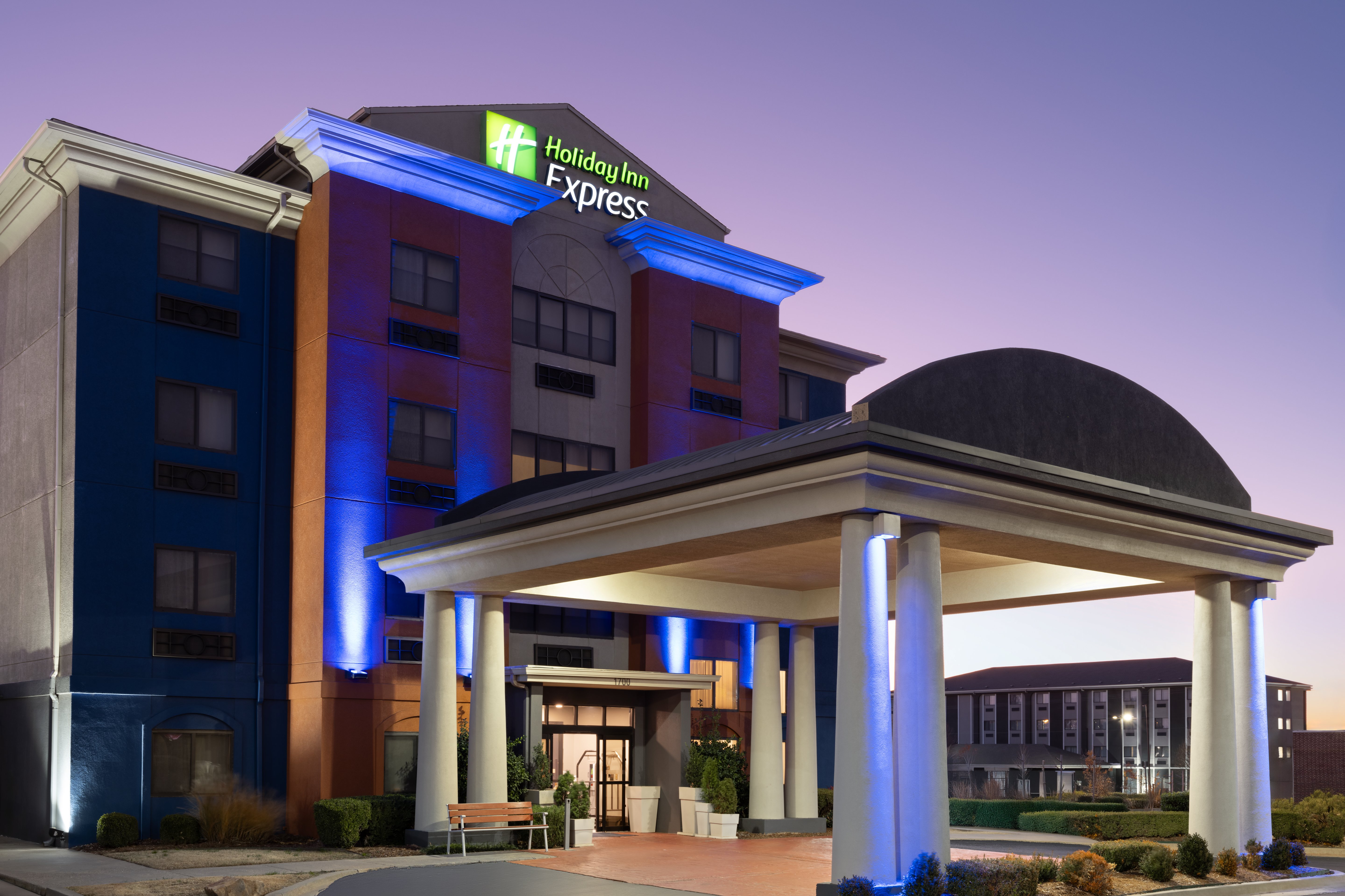 Holiday Inn Express & Suites Midwest City, an IHG Hotel 4/62