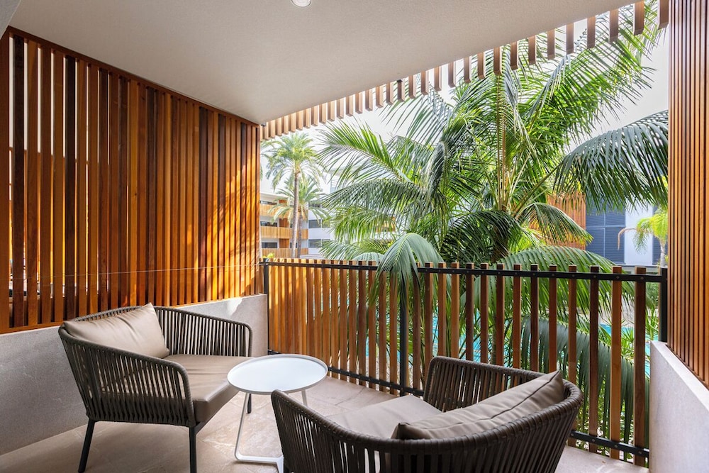 Las Gaviotas Suites Hotel 47/59