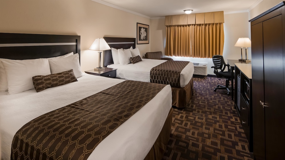 Best Western Plus Inn Of Hayward 14/40