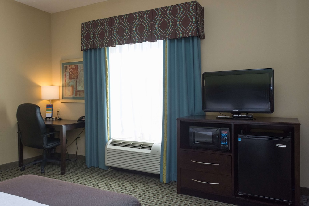 Hampton Inn Dandridge, TN 29/46