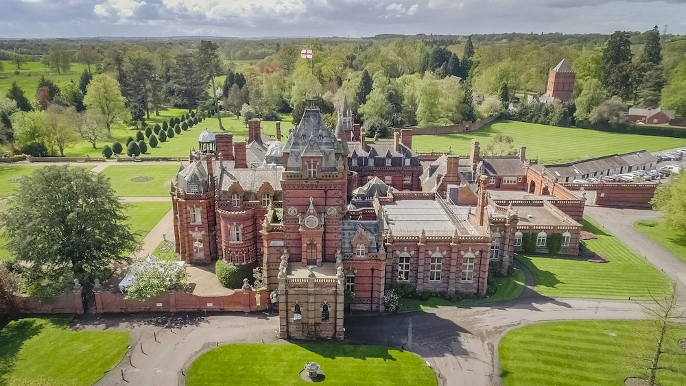 The Elvetham Hotel 76/84