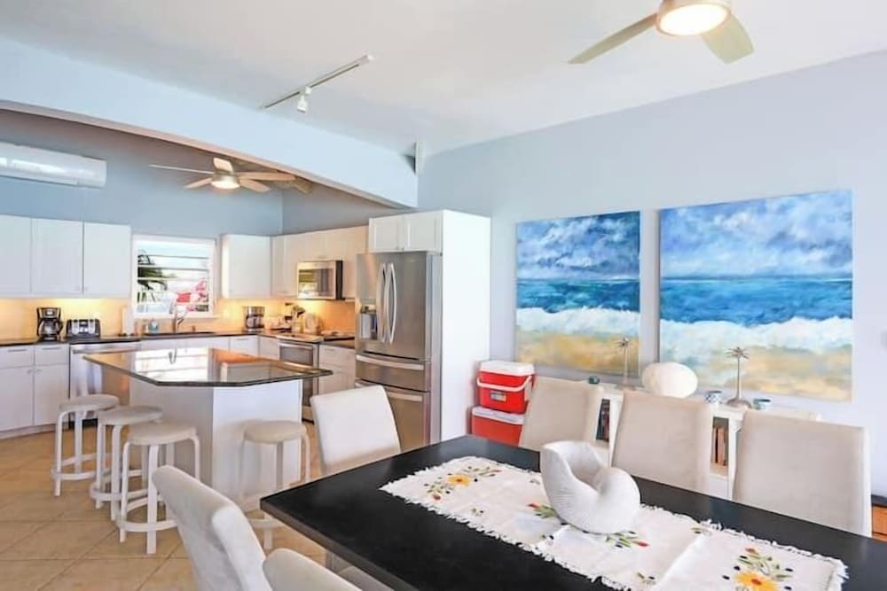 Neptune Villas 61/74