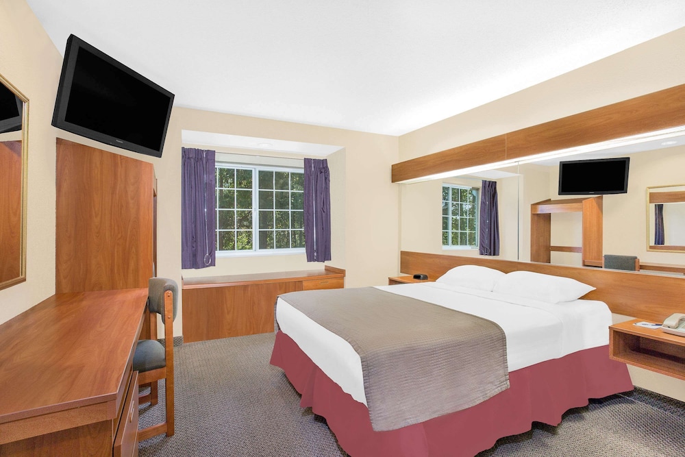 Microtel Inn & Suites By Wyndham Beckley East 18/37