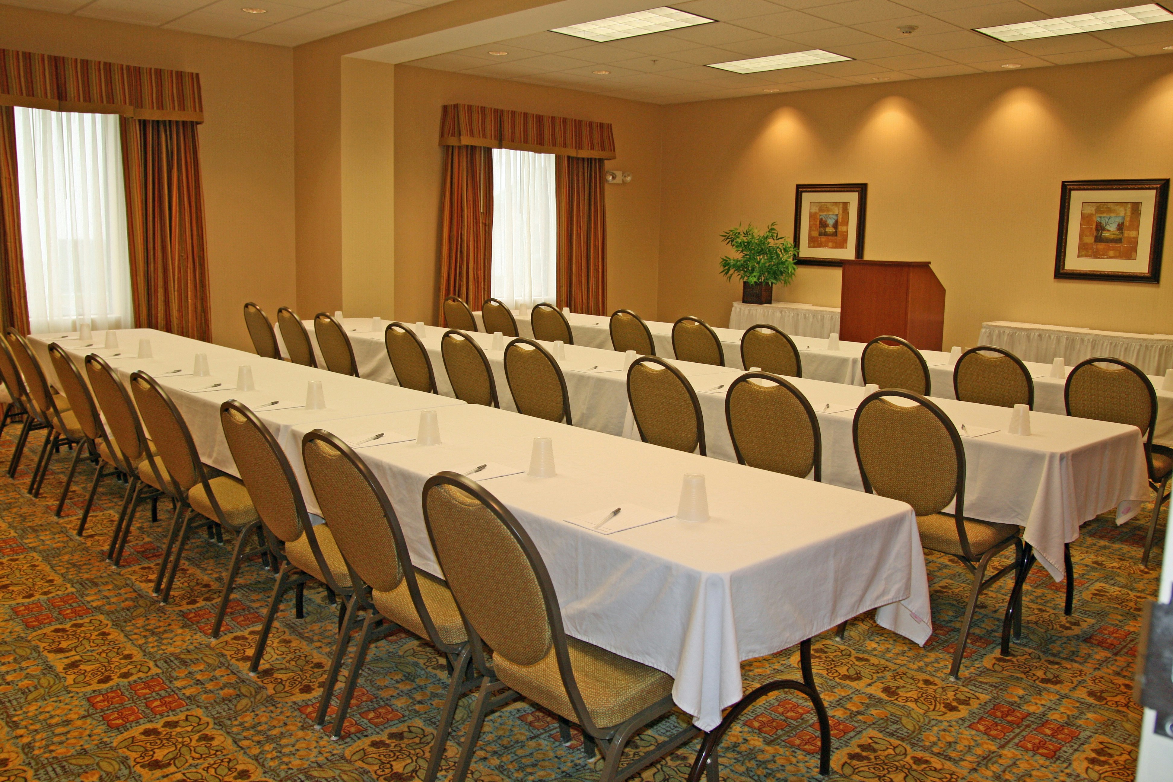 Hampton Inn McHenry 56/62