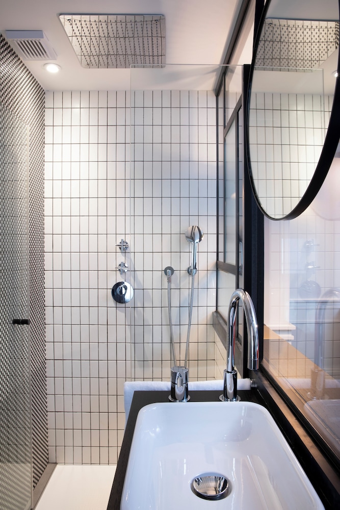 Maison ELLE Paris 50/50
