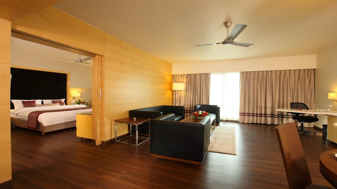 HOTEL SHELTON RAJAMAHENDRI 13/24