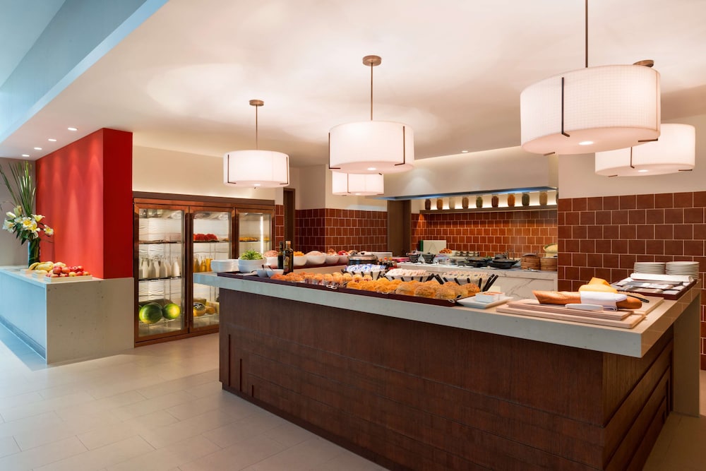 Hyatt Place Shenzhen Dongmen 10/79