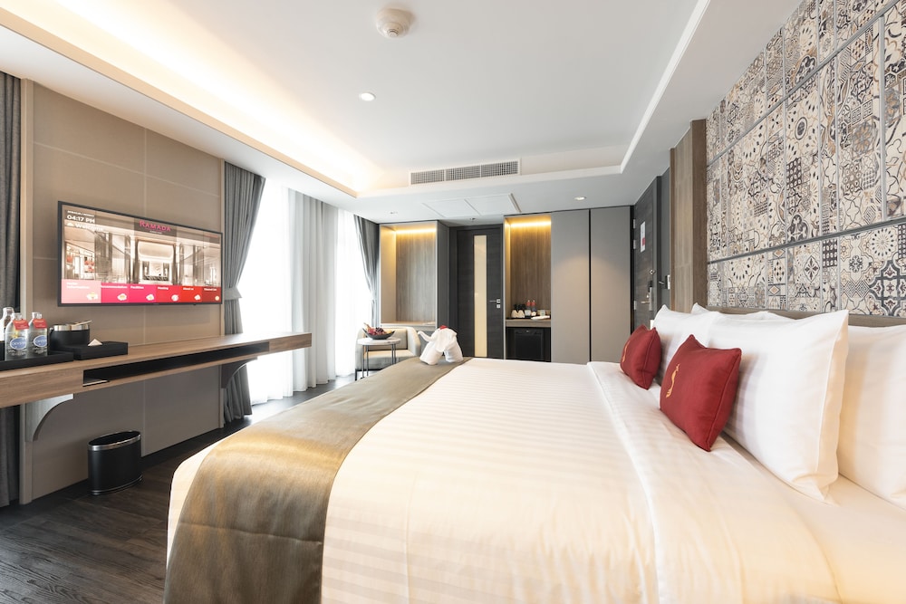 PREMIUM, KING BED