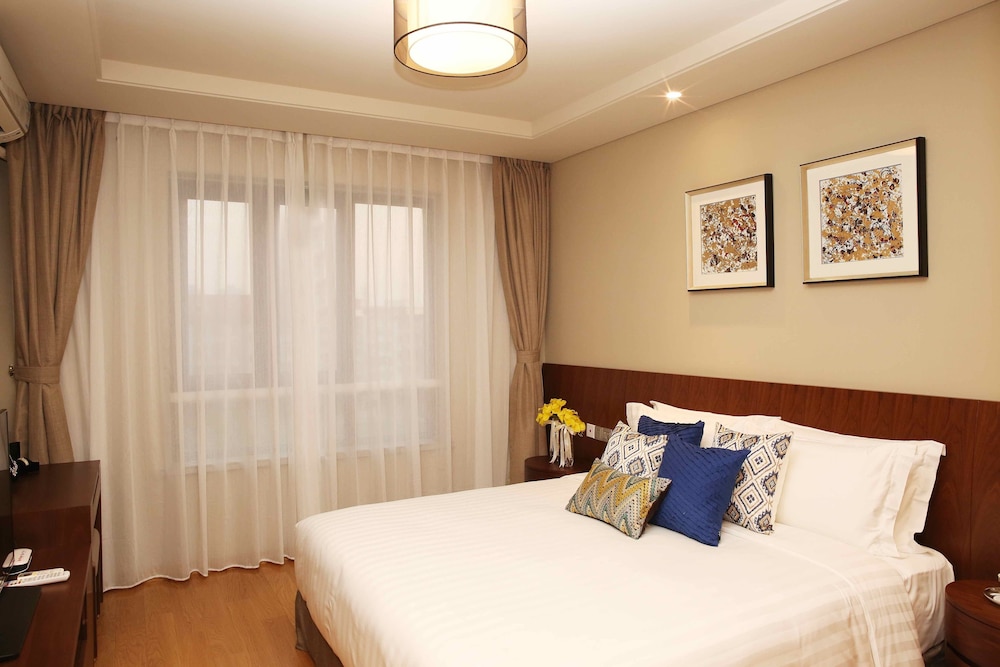 Green Court Place Jin Qiao Middle Ring Shanghai 9/50