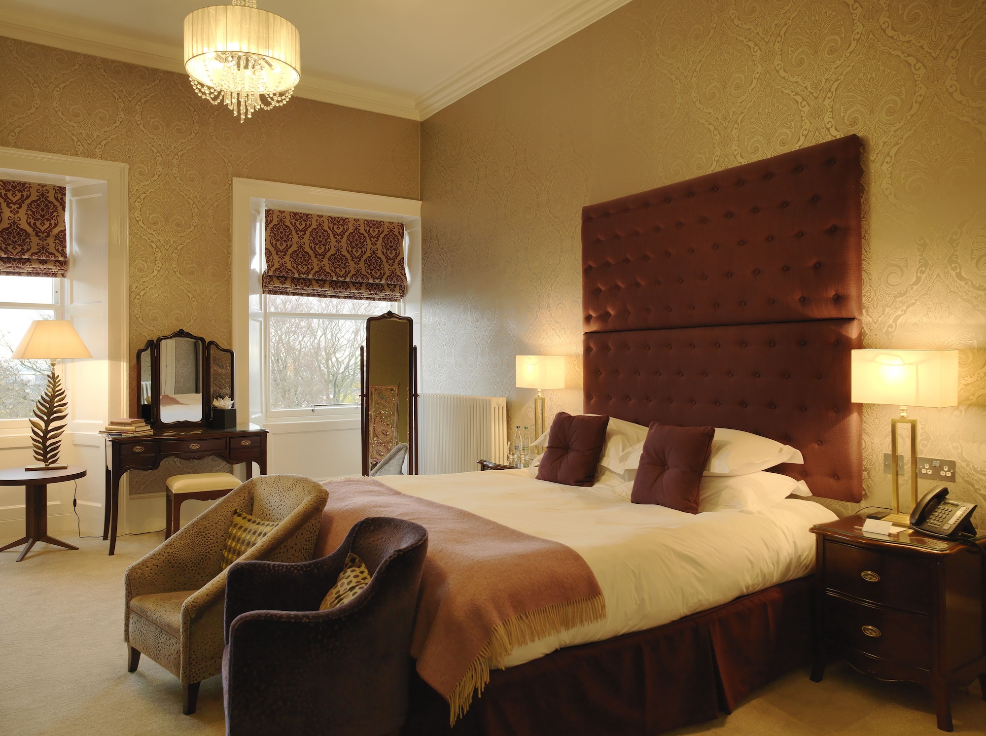 SUPERIOR, DOUBLE BED, BATHTUB