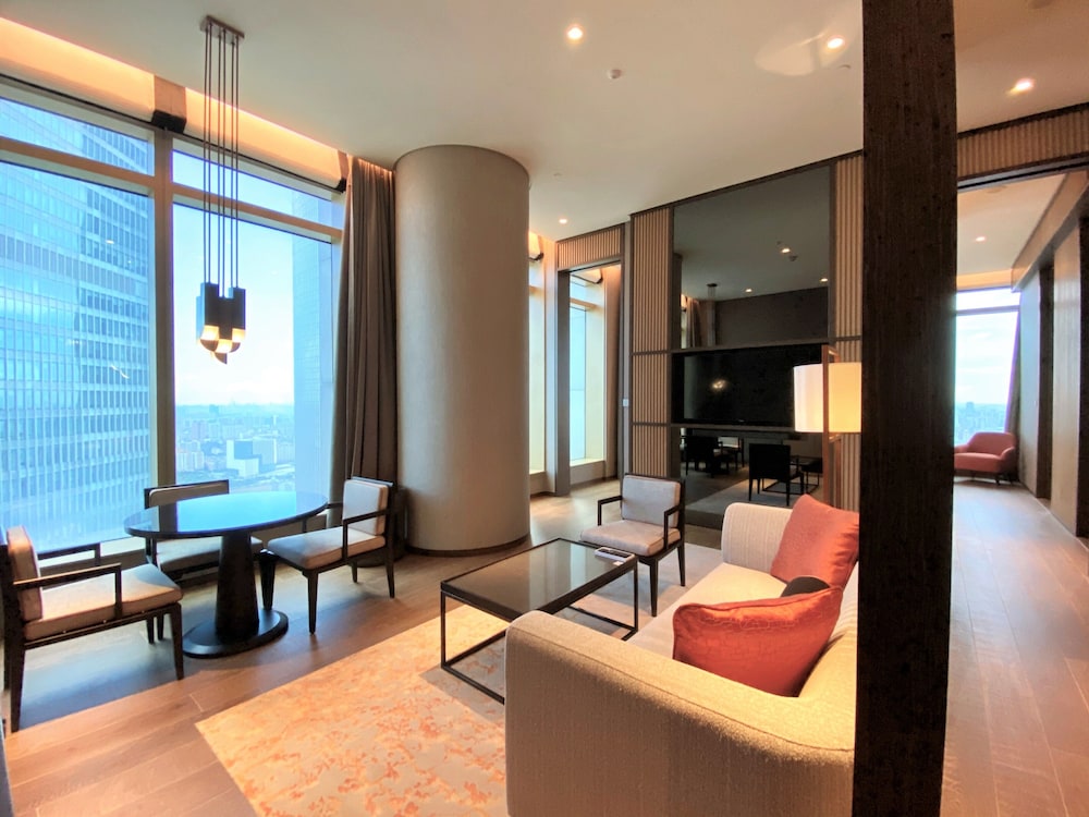 Jumeirah Guangzhou Hotel 54/75