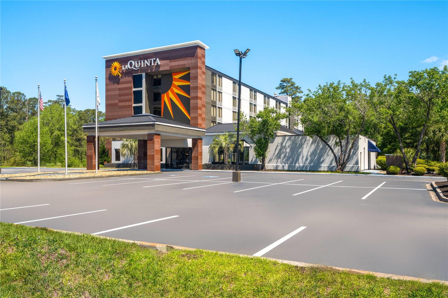 La Quinta Inn & Suites by Wyndham Myrtle Beach 24/26