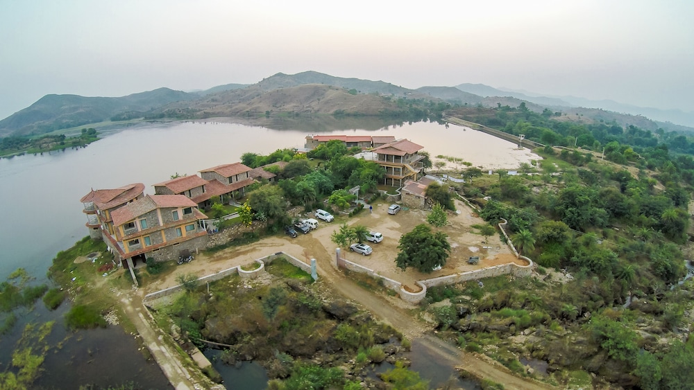 The Jhadol Safari Resort 25/32