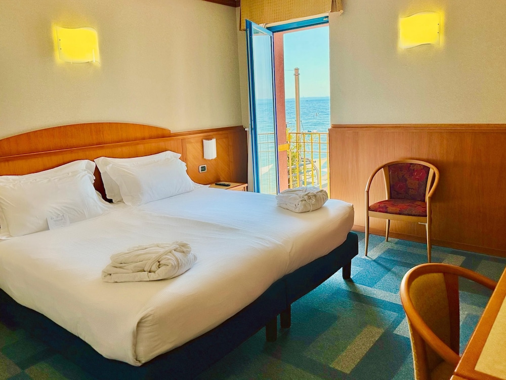 Hotel Sportsman 7/50