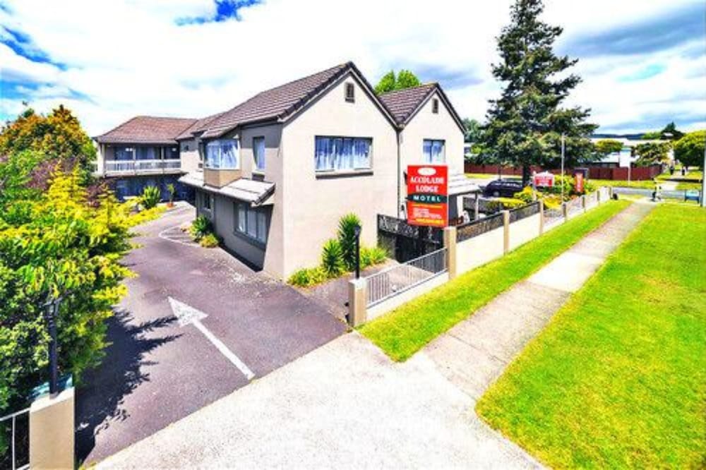 Accolade Lodge Motel 30/40