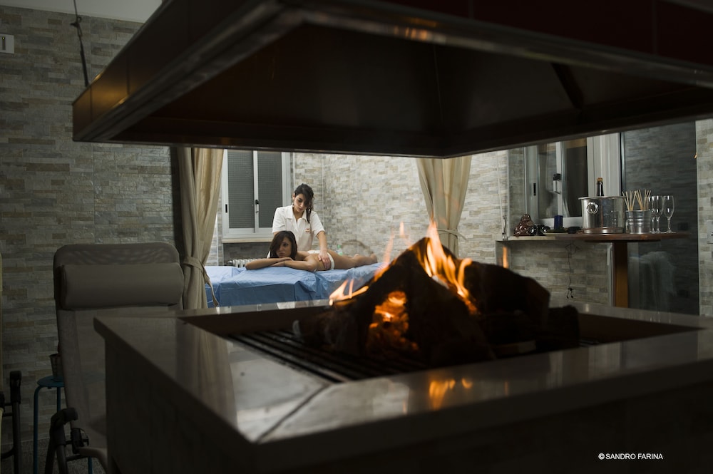 Hotel Accord Le Rose 25/50