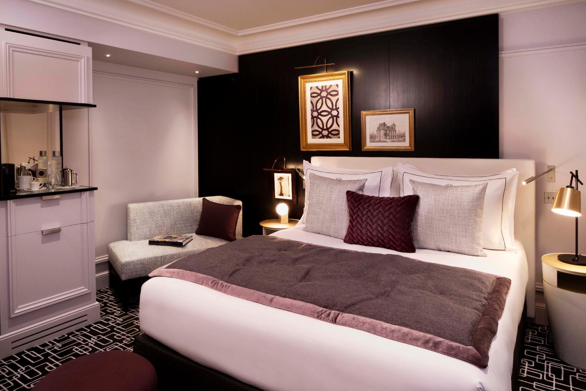 Boutique, Double Bed