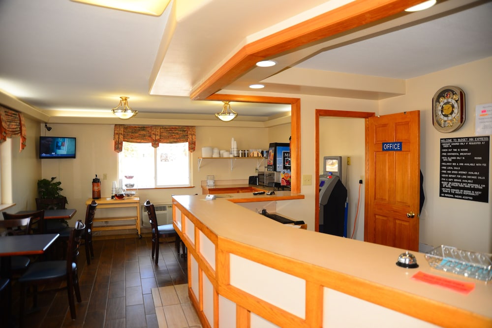 Budget Inn Express 35/46