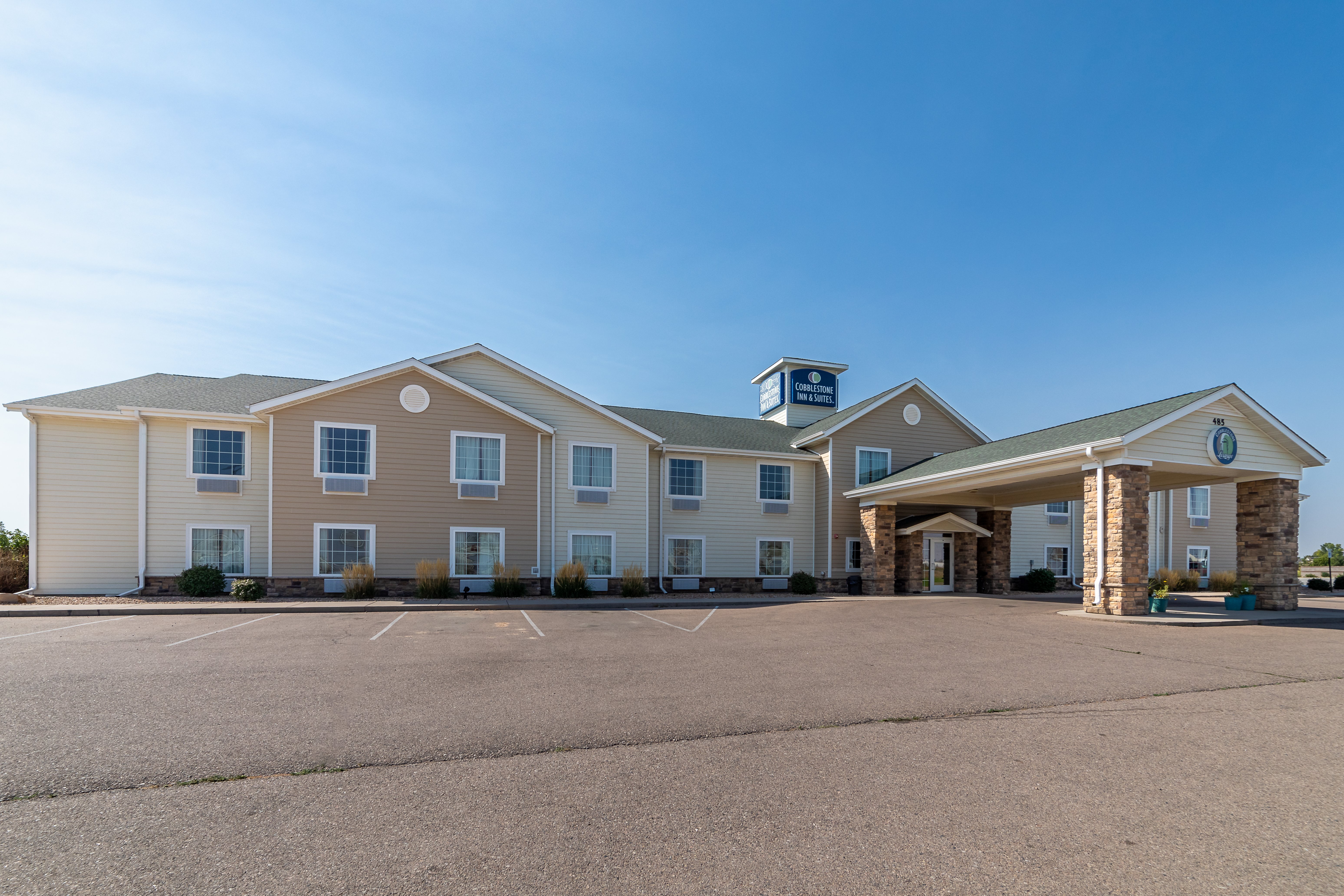 Cobblestone Inn Suites Eaton Co 4/72