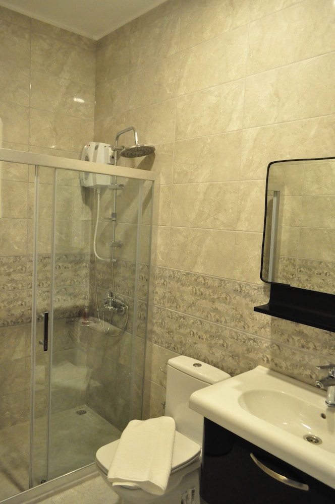 Akkent Garden Hotel 10/63