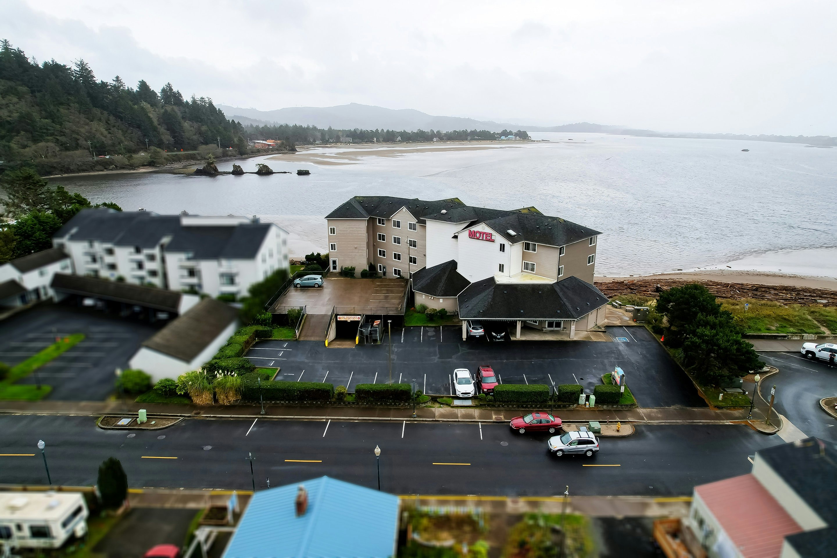 Siletz Bay Beachfront Hotel by OYO Lincoln City in LINCOLN CITY - OR