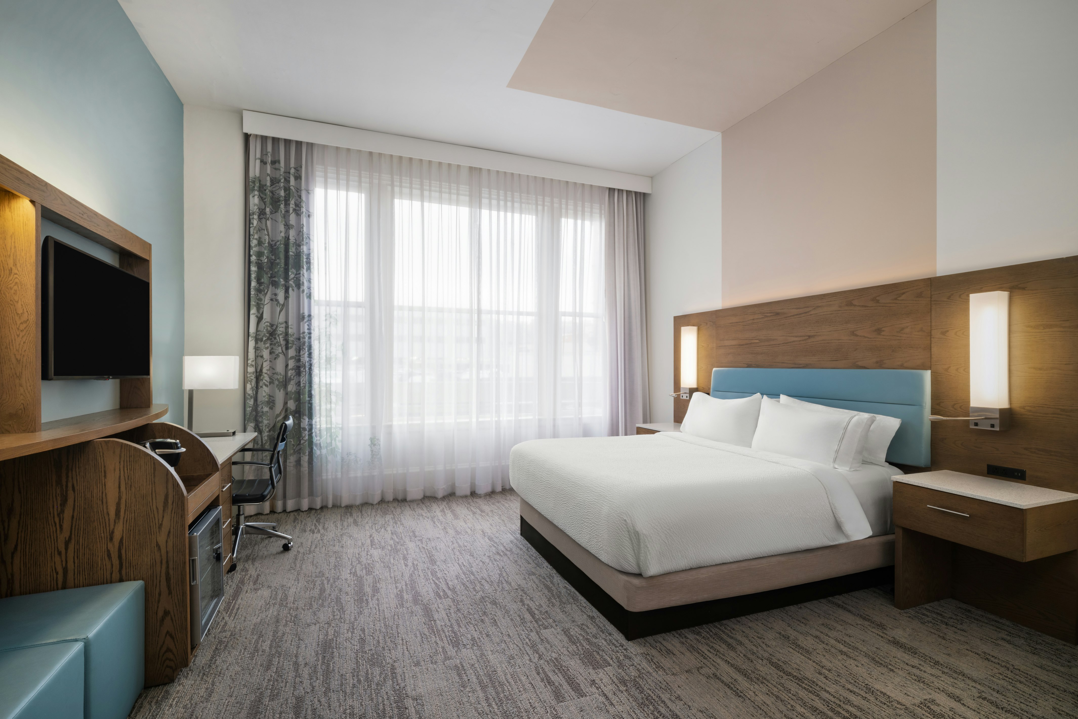 Leisure, King Bed