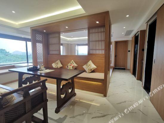Venus Royal Hotel (East-West Lane Store, Xiangshan Park,Guilin,Guangxi) 6/16