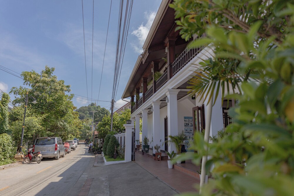 Jasmine Luangprabang Hotel 57/63