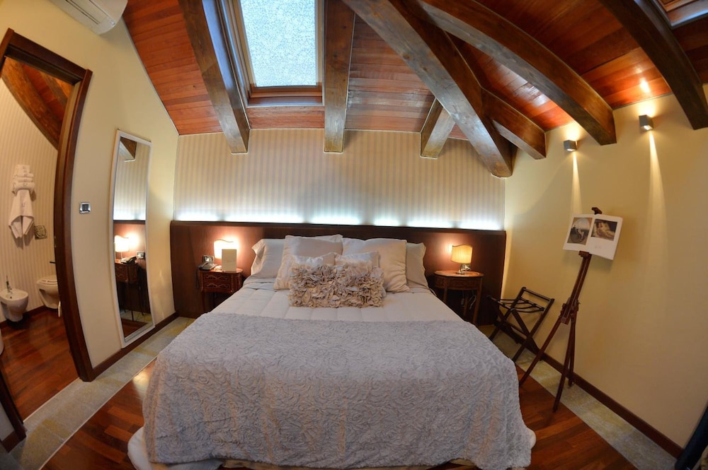 SUPERIOR, DOUBLE BED