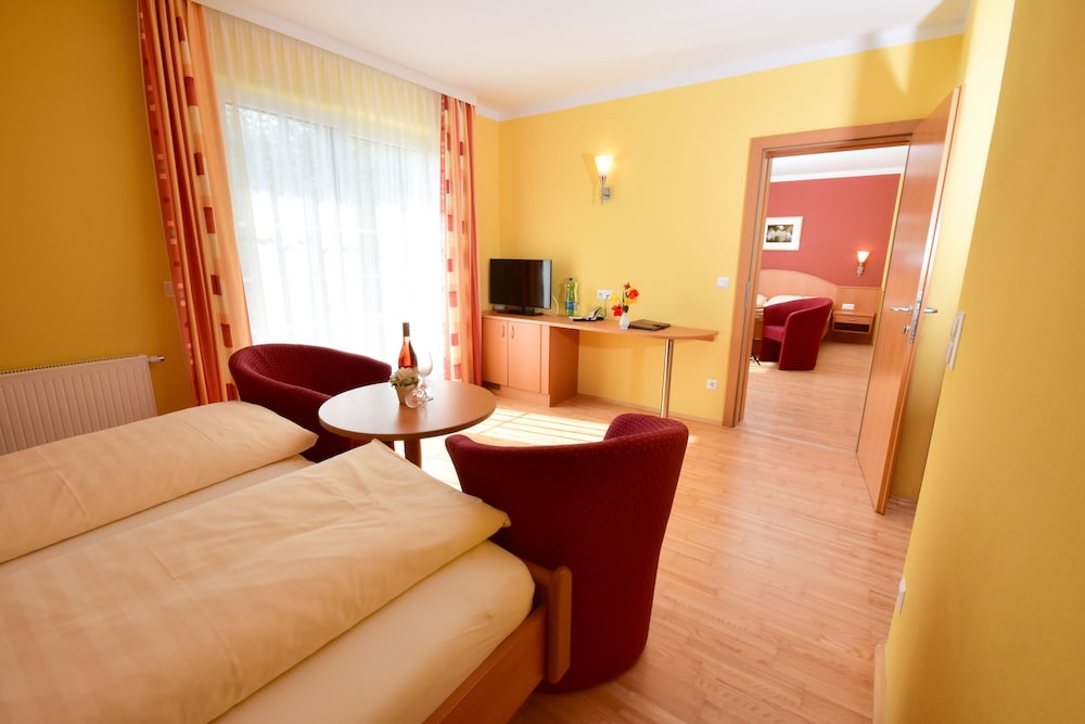 Golf & Therme Sonnepension 7/38