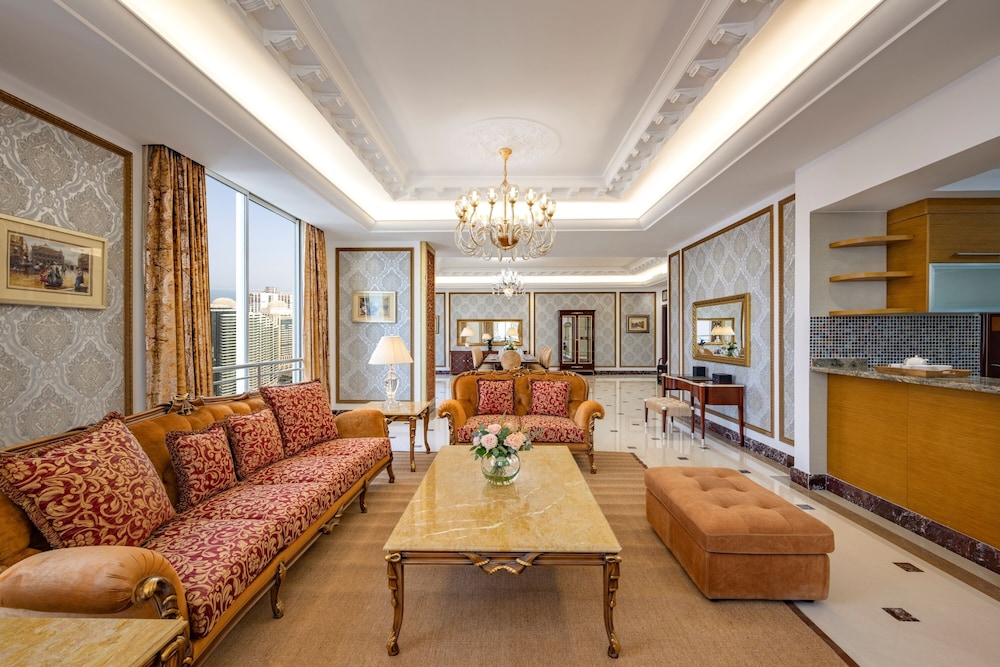 Dusit Hotel And Suites 43/64