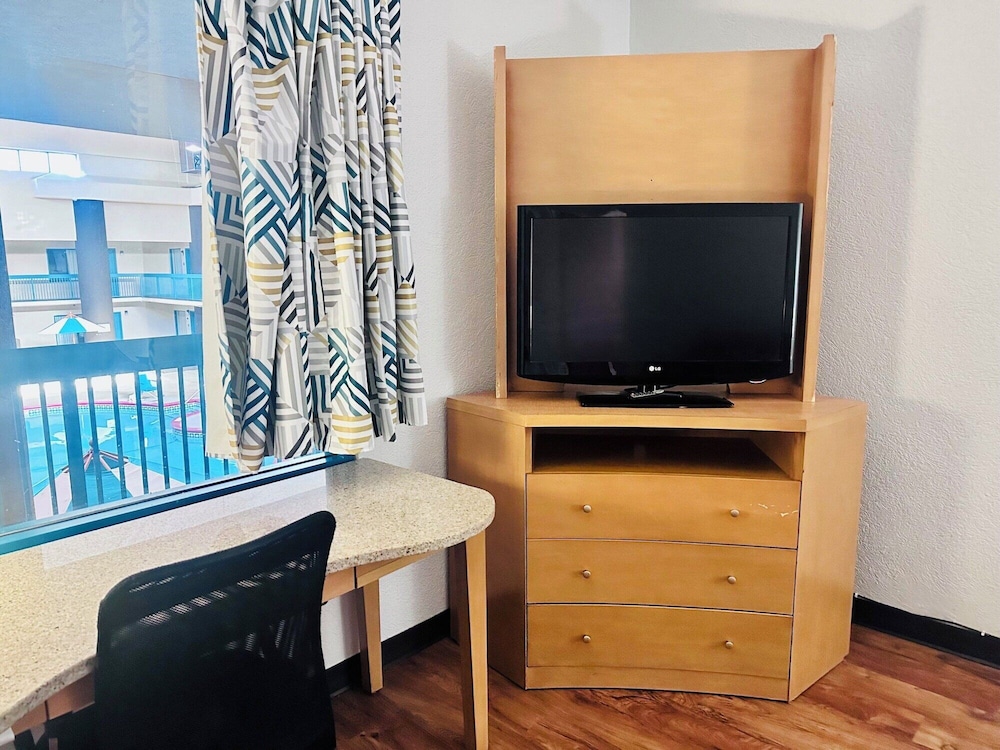 Studio 6 Extended Stay - Savannah, GA - Gateway & I-95 19/27