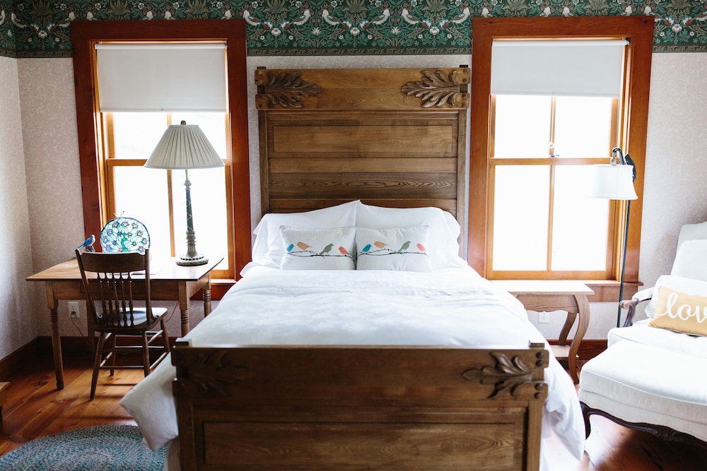 Round Barn Farm B & B Event Center 19/56