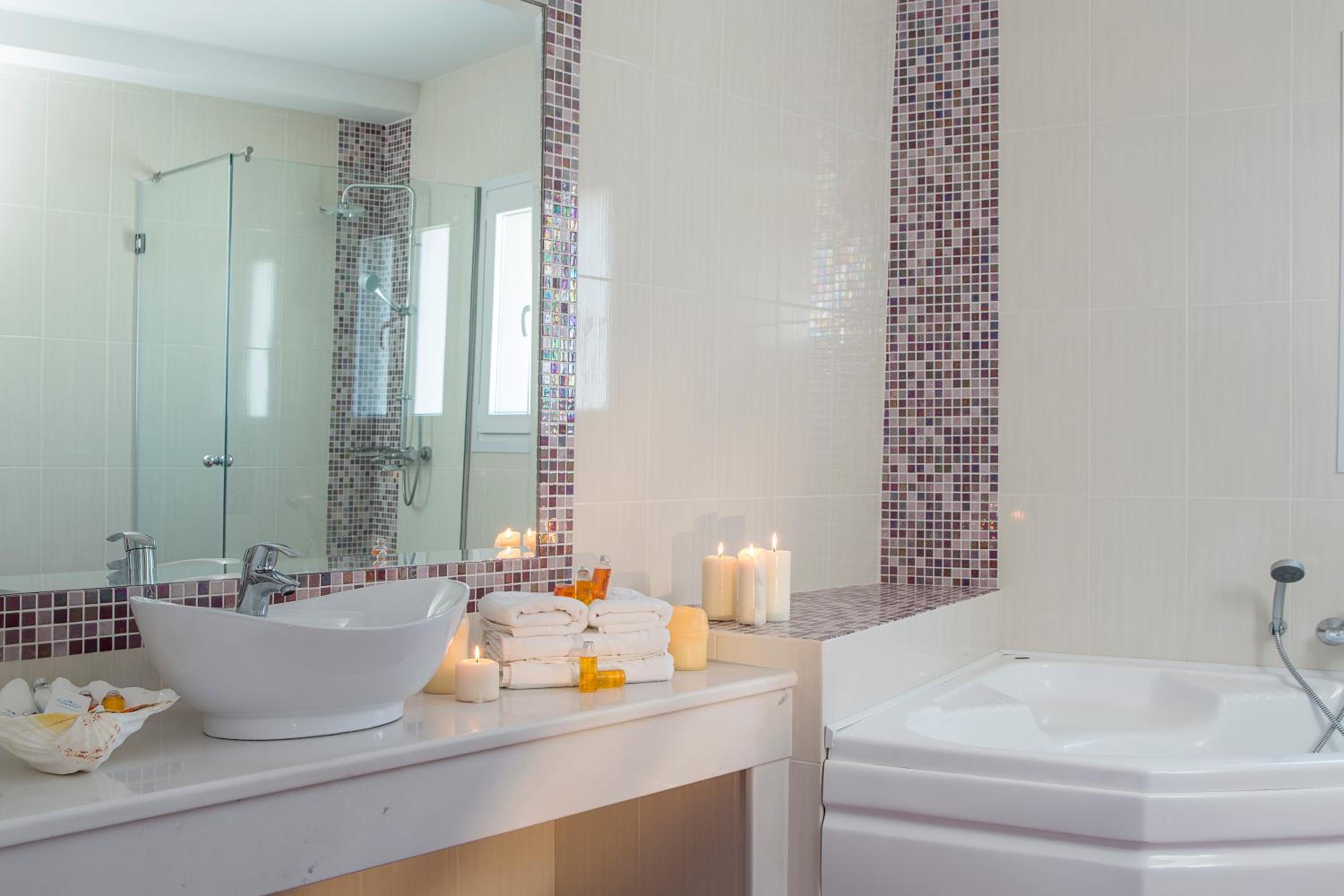 Honeymoon, Suite, Sea View, Outdoor Jetted Tub، Grand Beach 5/9