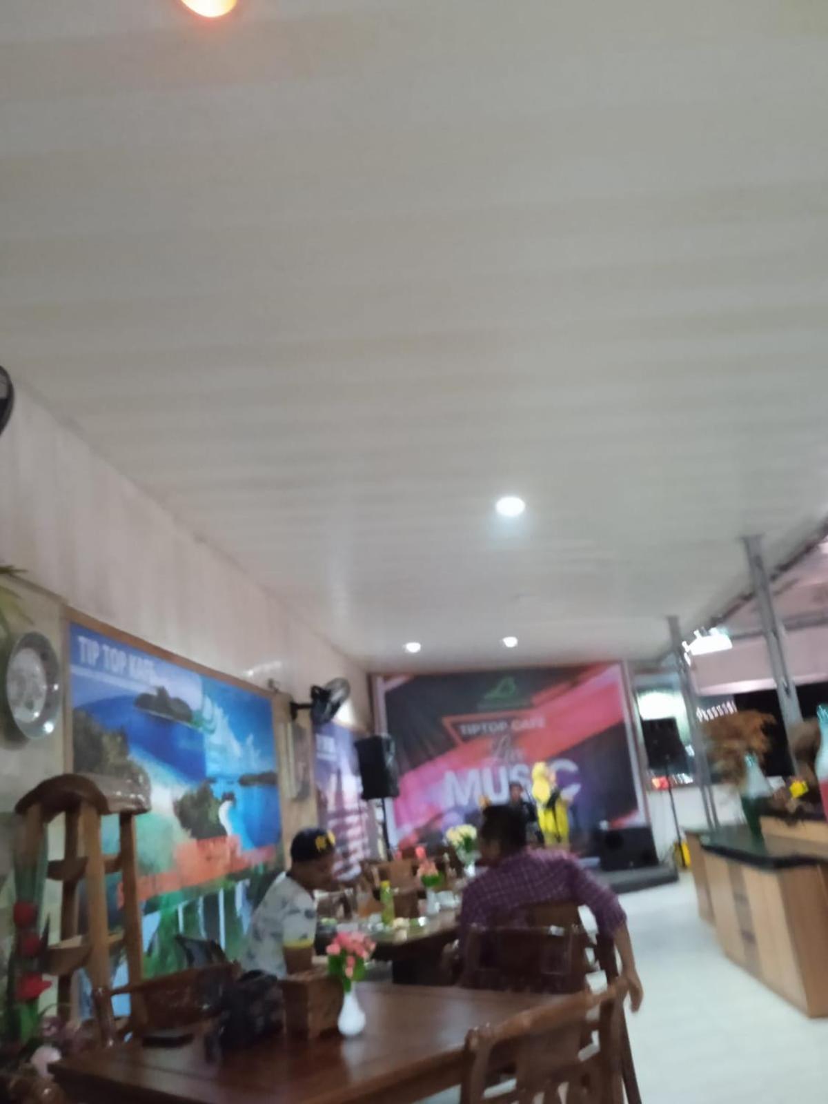 Grand Buana Lestari Hotel 3/35