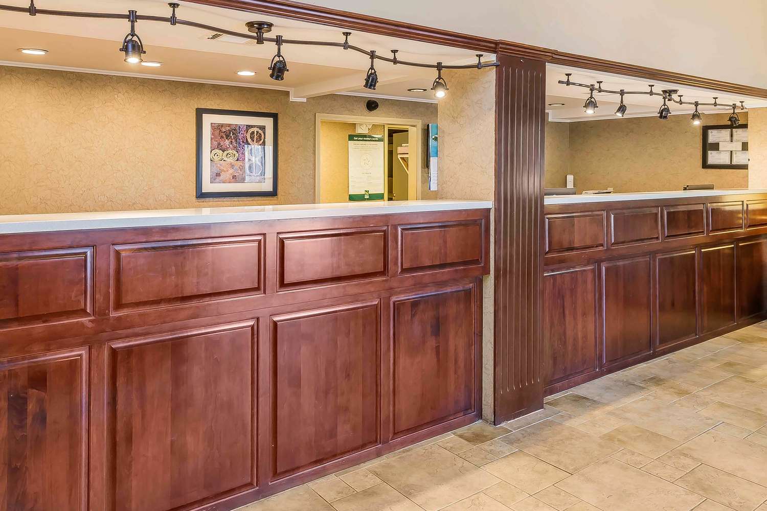 Quality Inn & Suites Sevierville - Pigeon Forge 9/34