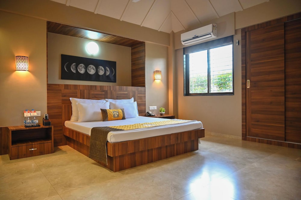 Mastiff Select Riveria Resort, Igatpuri Road, Nashik 20/61