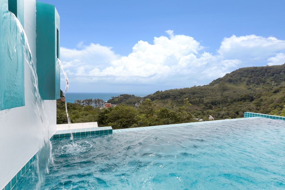 AMALA GRAND BLEU RESORT 44/53