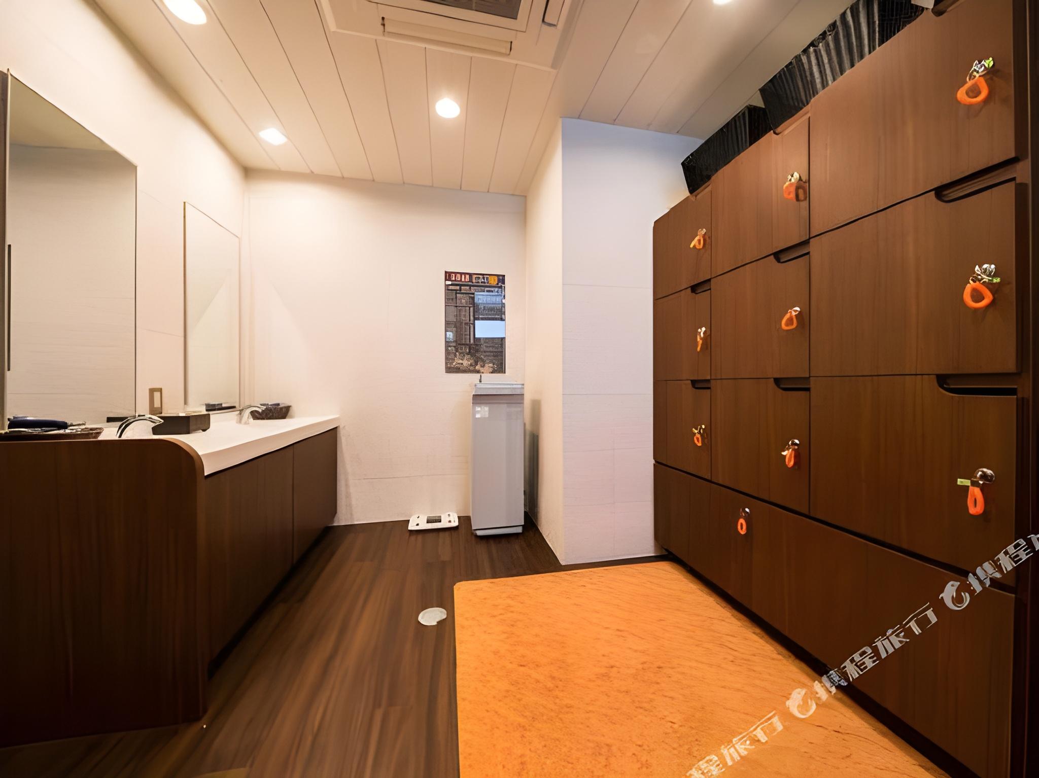 Super Hotel Gotsu Ekimae 22/25