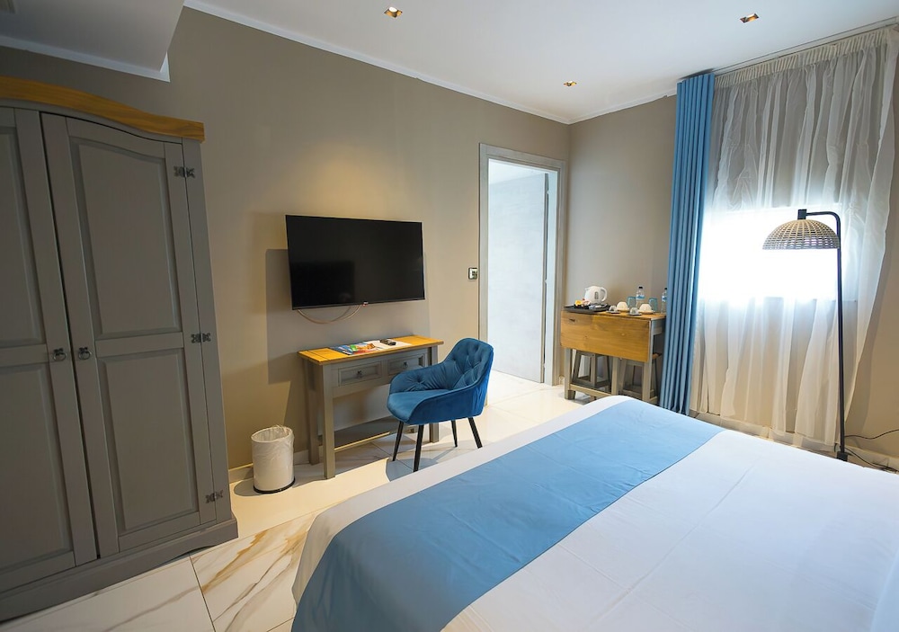 The Segond hotel 6/50