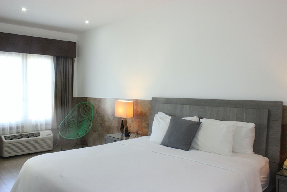Beverly Hills: Hotel & Business 22/62