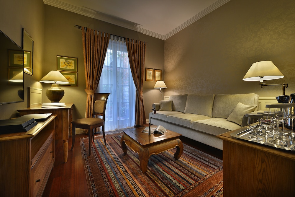 Marrol S Hotel 44/46