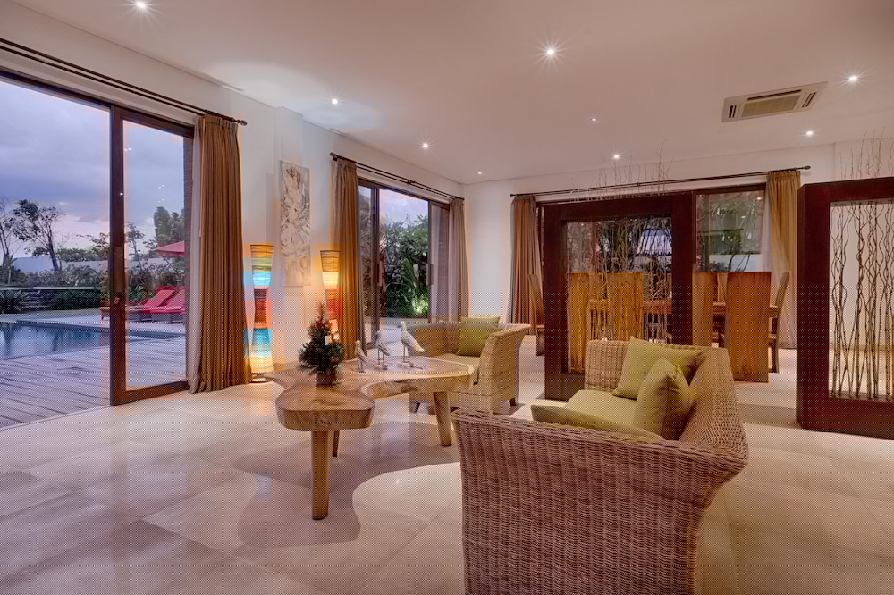Kutus Kutus Keramas Villa 32/51