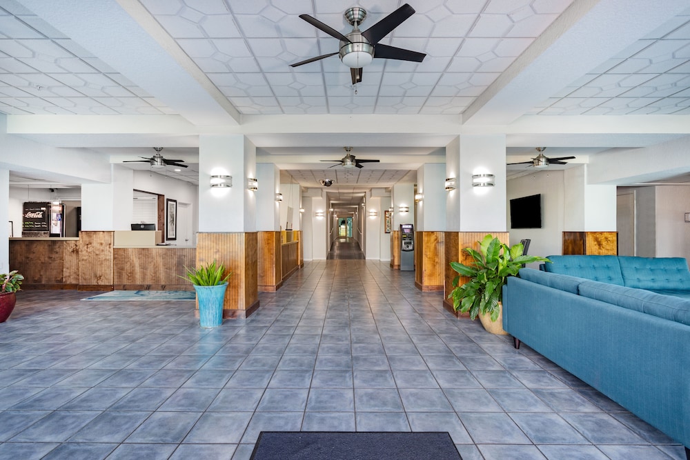 Coconut Palms Beach Resort II 7/50
