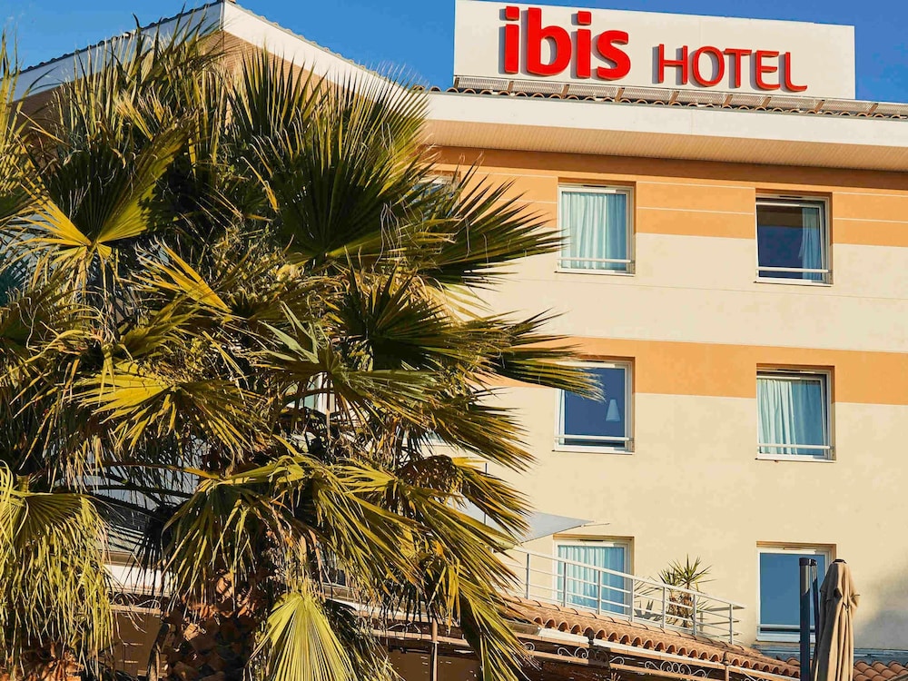 Ibis La Ciotat 8/74
