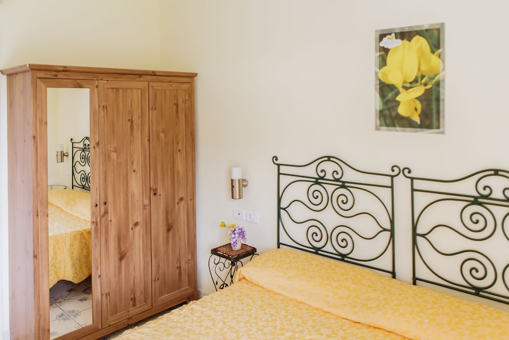 Villa Maredona Hotel 6/41