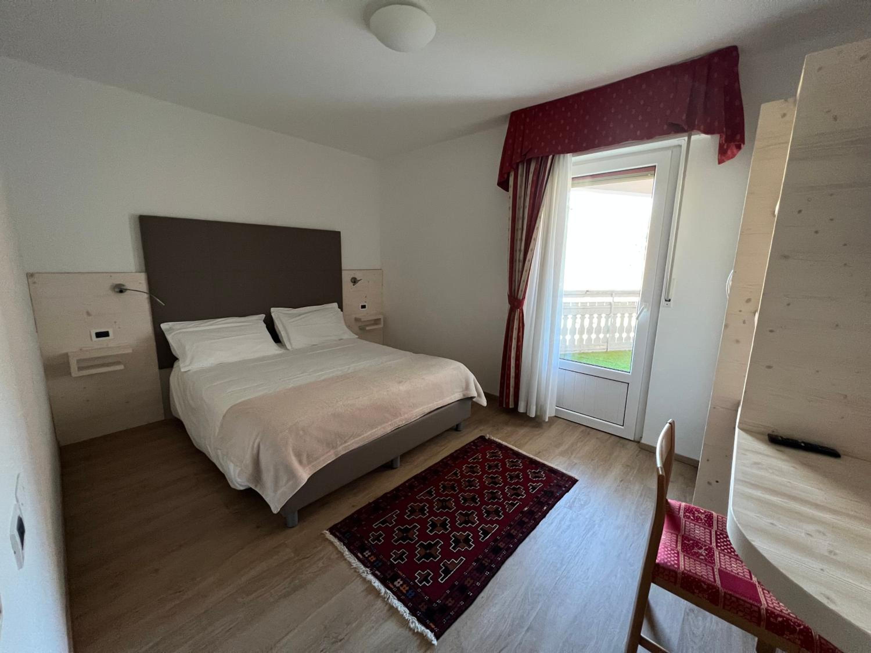 HOTEL DOLOMITI 5/50