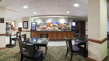Holiday Inn Express Hotel Suites Harrison 50/56
