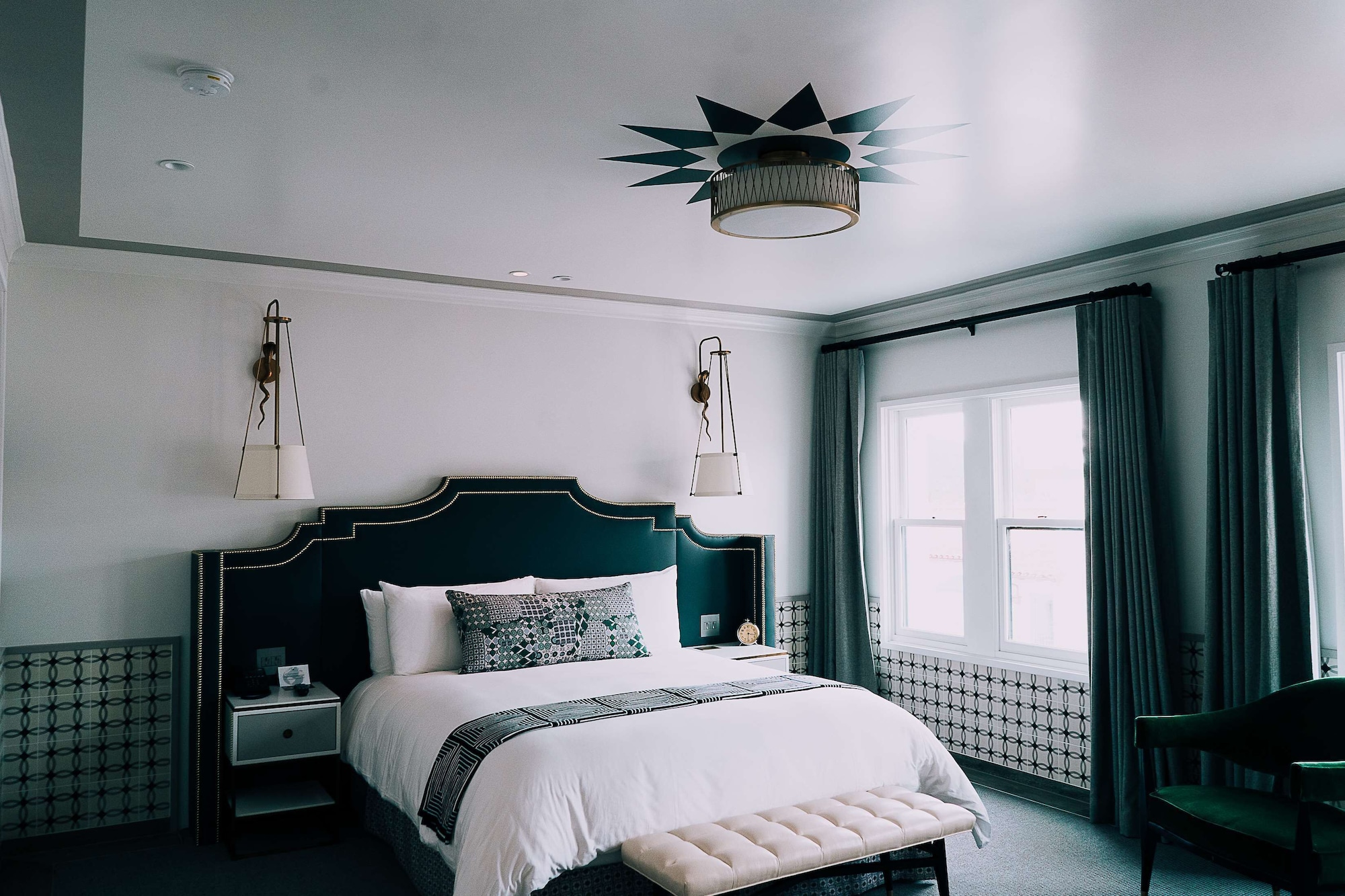 SEVILLA, QUEEN BED