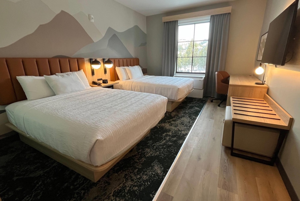 Standard, 2 Queen Beds